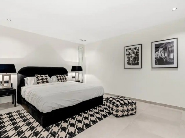 5 Bedrooms Villa in The Golden Mile
