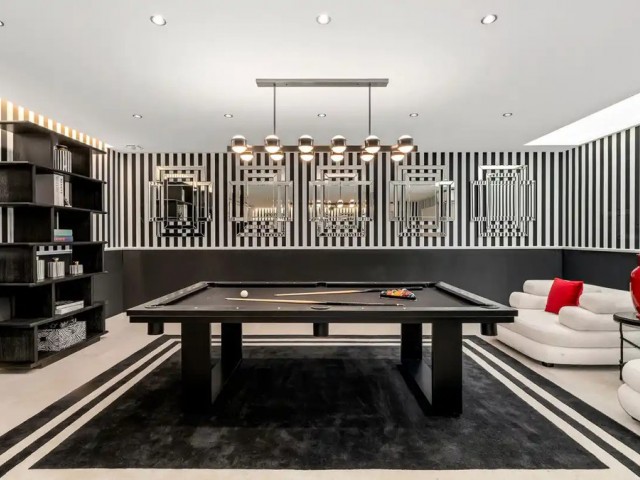 5 Bedrooms Villa in The Golden Mile
