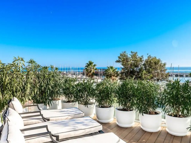 5 Bedrooms Villa in The Golden Mile