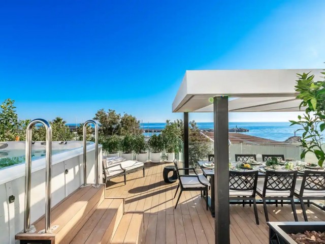 5 Bedrooms Villa in The Golden Mile