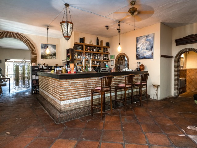 Kommerziell in Casares