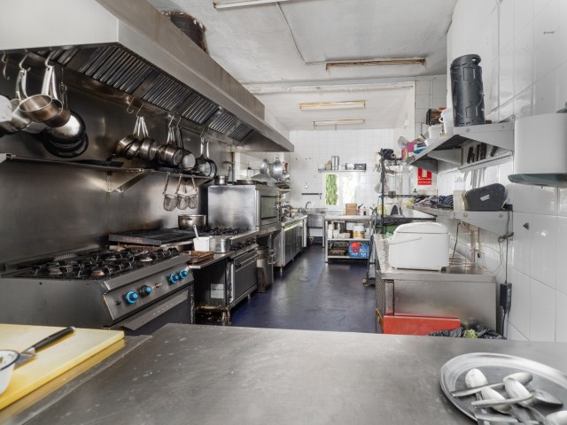 Kommerziell in Casares