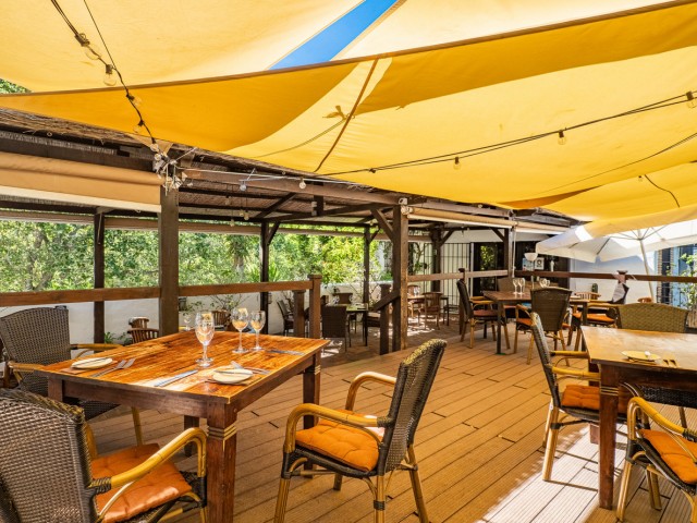 Kommerziell in Casares