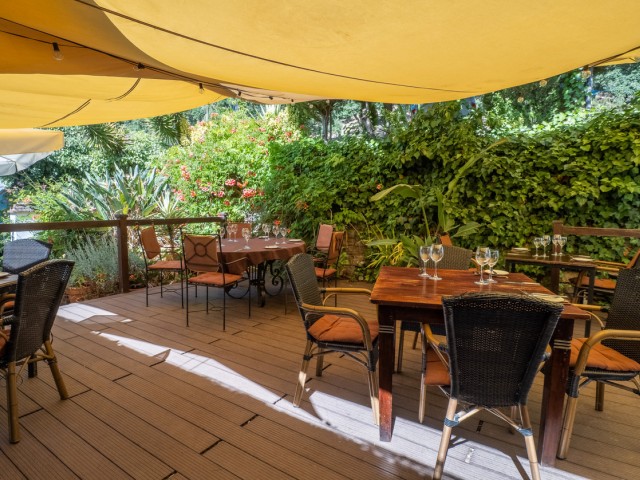 Kommerziell in Casares