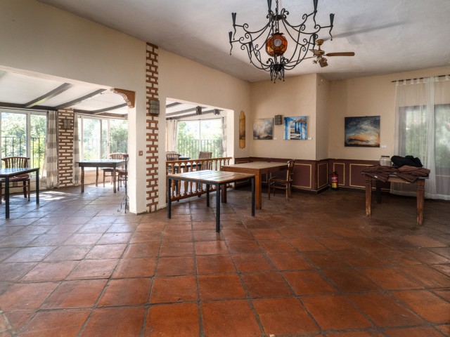 Kommerziell in Casares