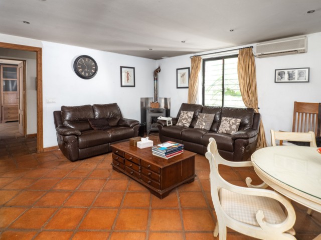 Kommerziell in Casares