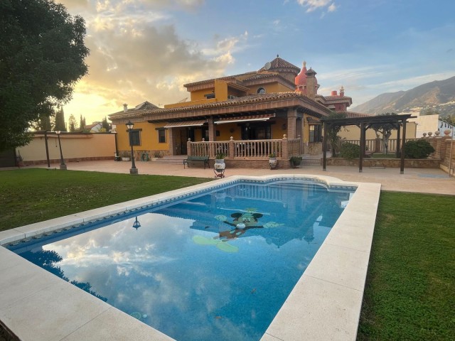 4 Sovrums Villa i Mijas Costa