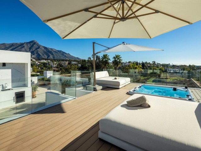 Villa, Nueva Andalucia, R4897873