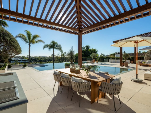6 Slaapkamer Villa in Nueva Andalucía