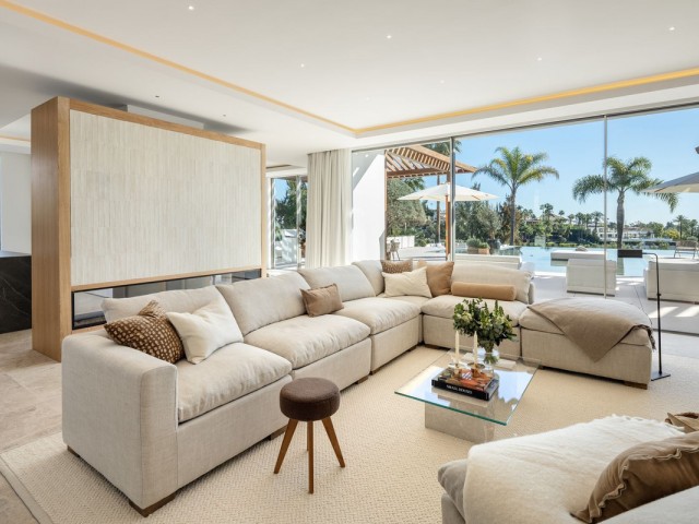 6 Slaapkamer Villa in Nueva Andalucía
