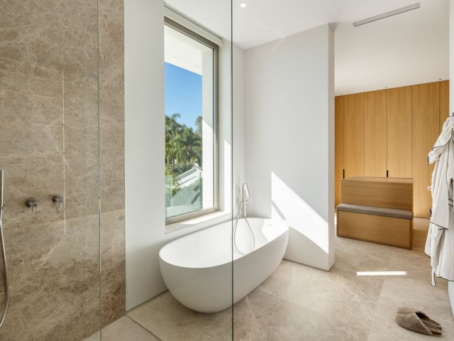 6 Slaapkamer Villa in Nueva Andalucía
