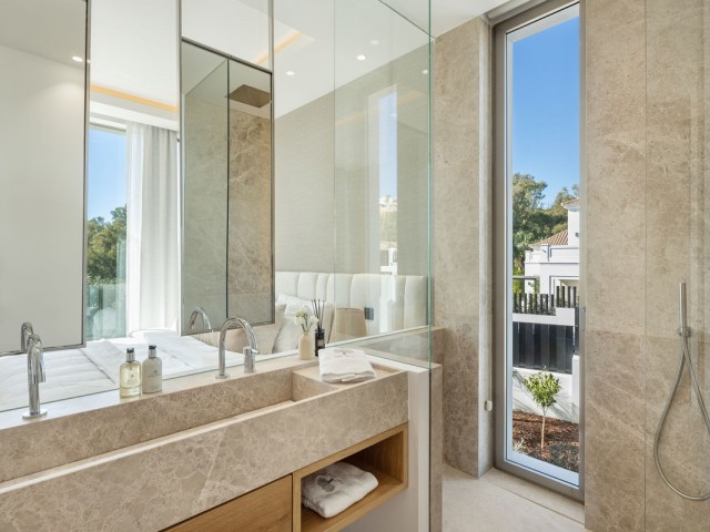 6 Slaapkamer Villa in Nueva Andalucía