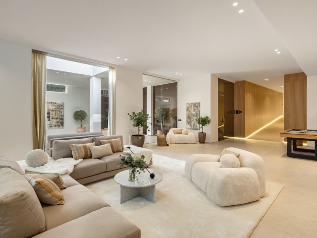 6 Slaapkamer Villa in Nueva Andalucía