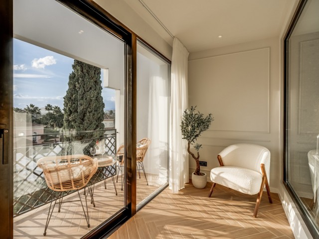 4 Bedrooms Townhouse in Nueva Andalucía