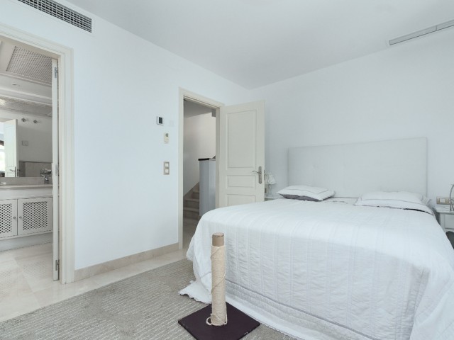 4 Slaapkamer Rijtjeshuis in Benahavís
