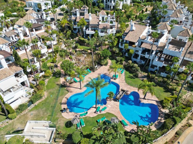 4 Bedrooms Townhouse in Benahavís