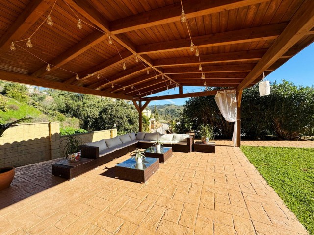 8 Sovrums Villa i Elviria