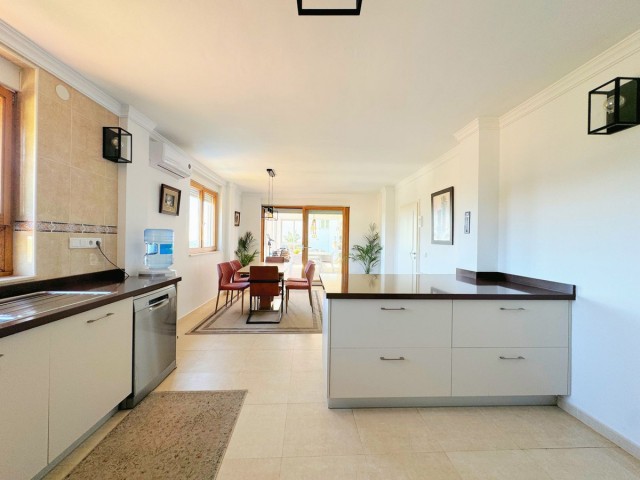 8 Sovrums Villa i Elviria