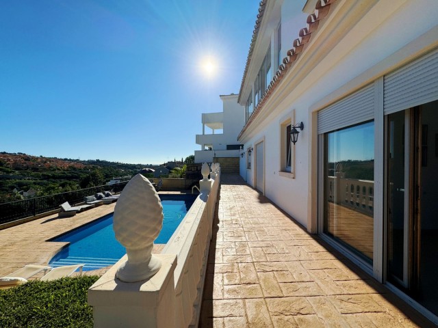 8 Sovrums Villa i Elviria