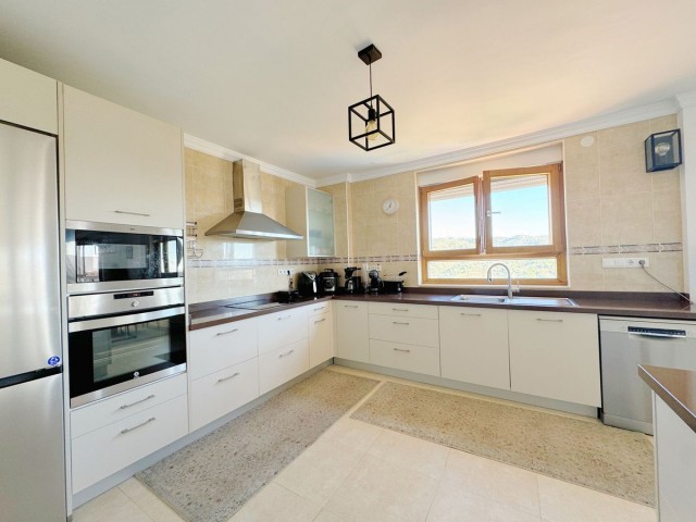 8 Sovrums Villa i Elviria