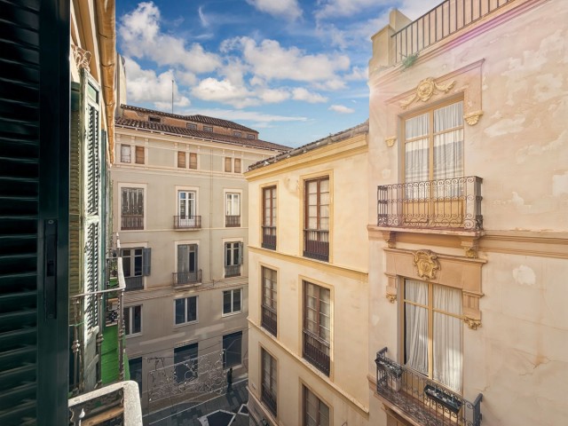 Apartamento con 4 Dormitorios  en Centro Histórico