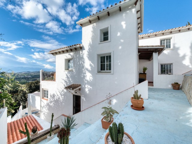 5 Sovrums Villa i Sierrezuela