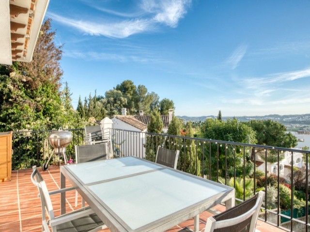 5 Sovrums Villa i Sierrezuela