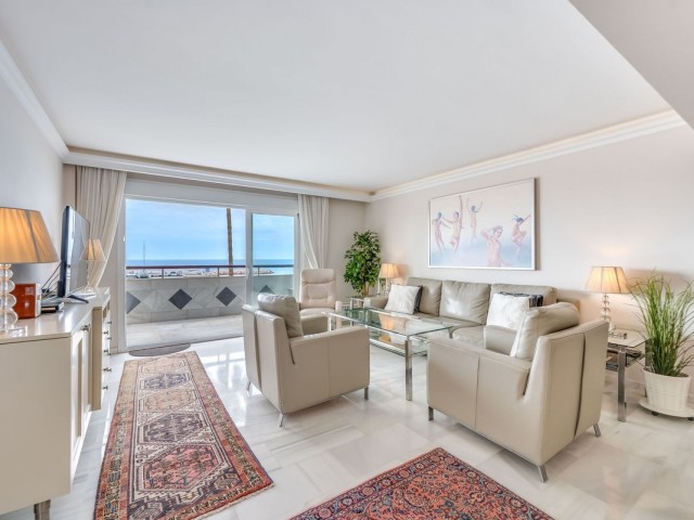 Appartement avec 3 Chambres  à Marbella