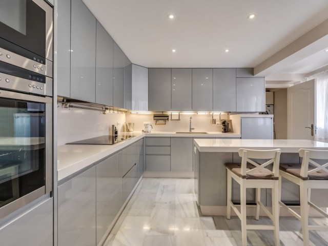Appartement avec 3 Chambres  à Marbella