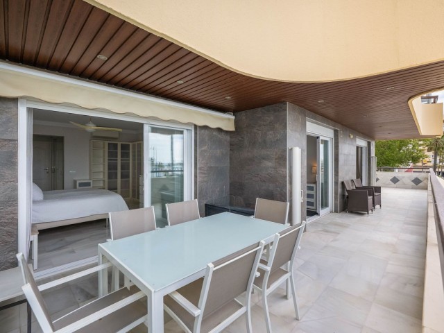 Appartement avec 3 Chambres  à Marbella