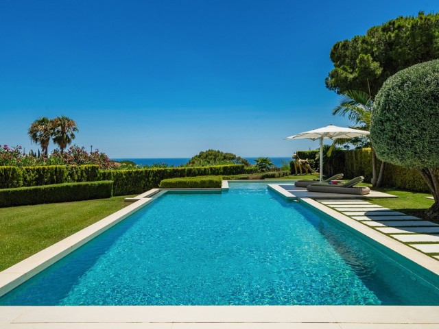 Villa avec 5 Chambres  à The Golden Mile