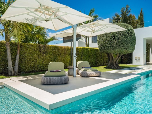 Villa avec 5 Chambres  à The Golden Mile