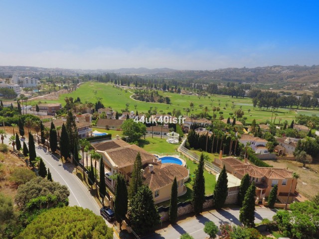 Villa avec 8 Chambres  à Mijas Golf