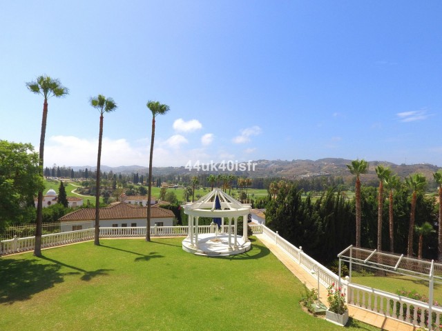Villa avec 8 Chambres  à Mijas Golf