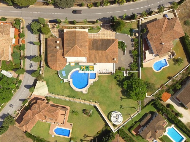 Villa avec 8 Chambres  à Mijas Golf