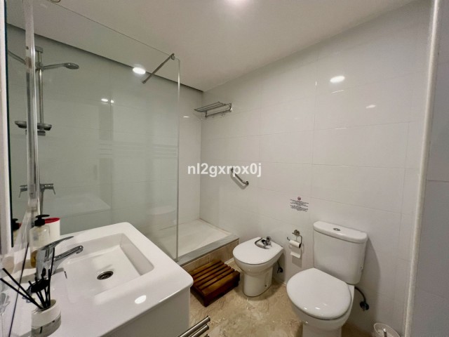 Comercial con 15 Dormitorios  en Las Lagunas