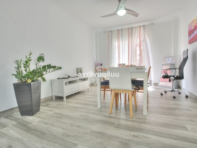 Kommerziell, Las Lagunas, R4747474