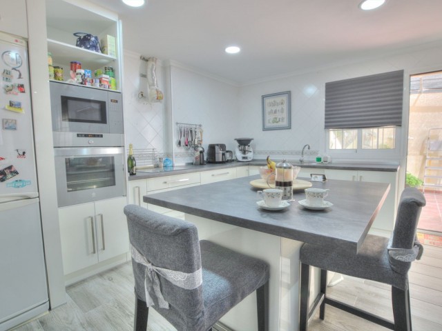 Liikekiinteistö Las Lagunas