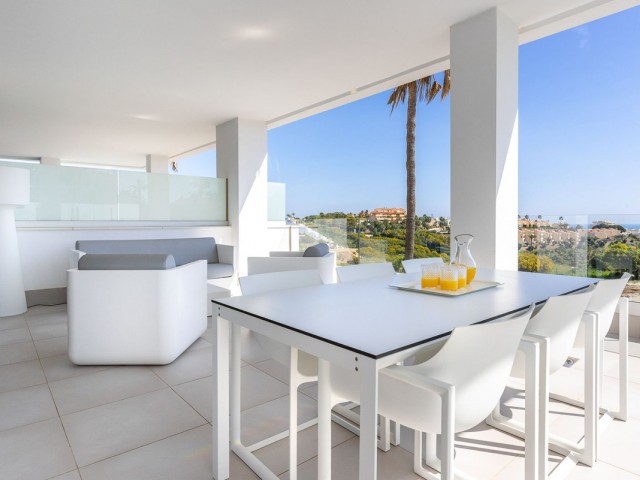 2 Bedrooms Apartment in Mijas