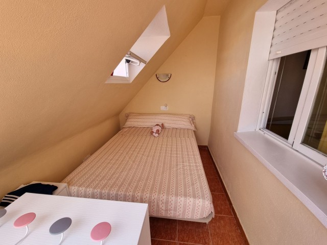 Ático con 2 Dormitorios  en San Luis de Sabinillas