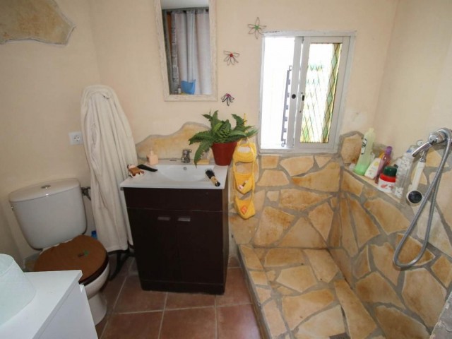 1 Bedrooms Townhouse in Guaro
