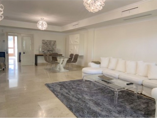 Apartamento con 2 Dormitorios  en The Golden Mile