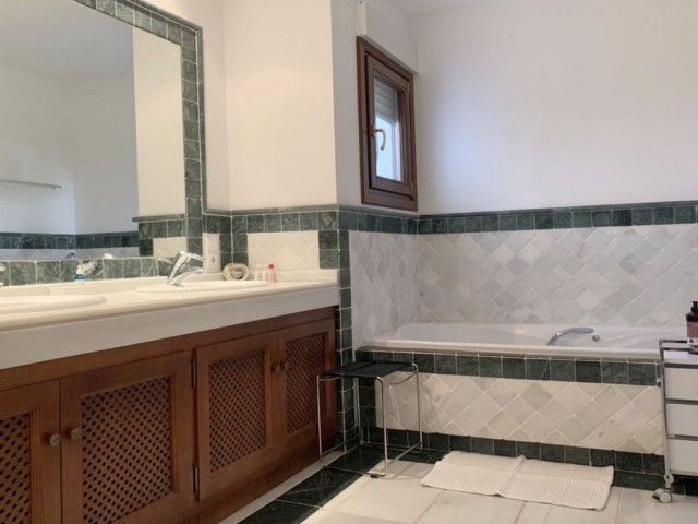 Apartamento con 2 Dormitorios  en The Golden Mile