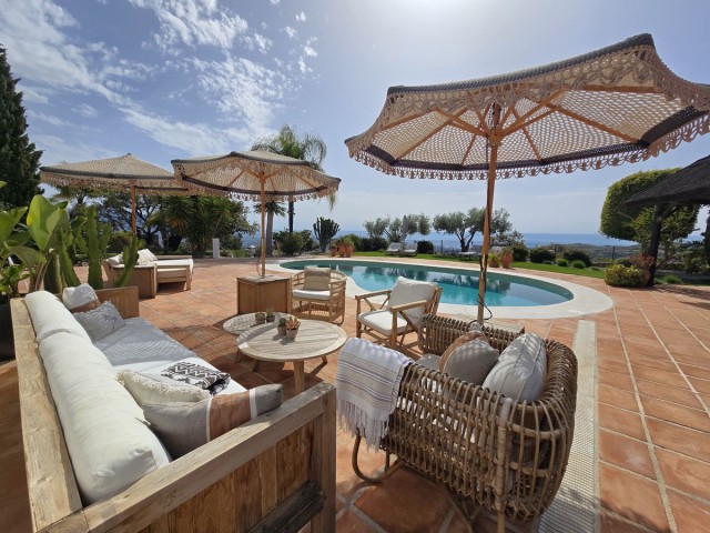 5 Slaapkamer Villa in La Mairena