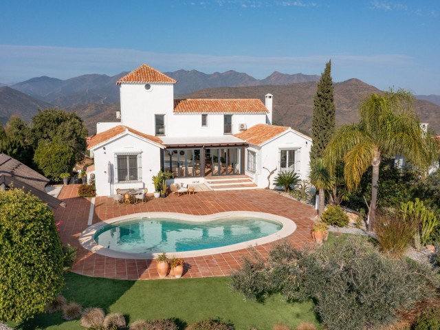 5 Slaapkamer Villa in La Mairena