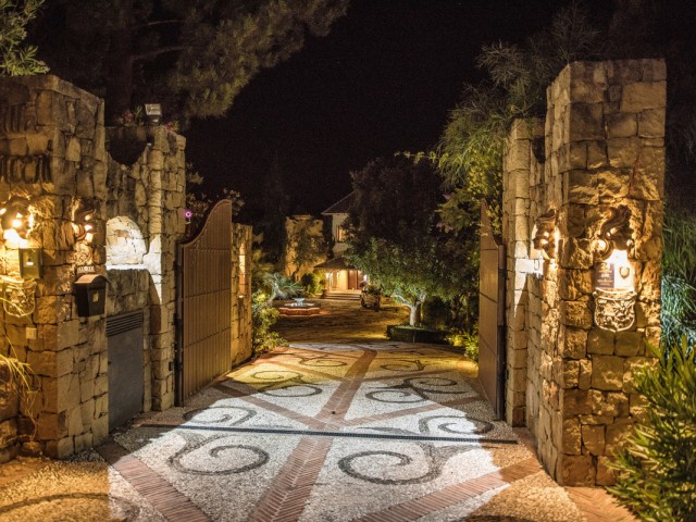Villa avec 8 Chambres  à La Zagaleta