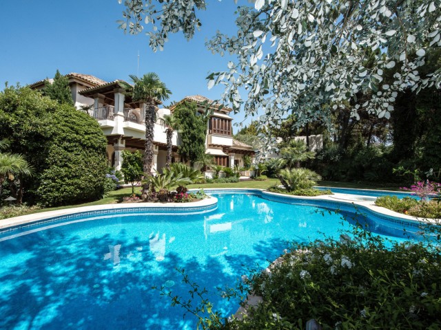 Villa avec 8 Chambres  à La Zagaleta