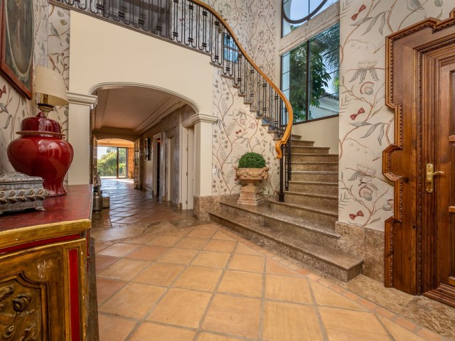 8 Schlafzimmer Villa in Guadalmina Baja