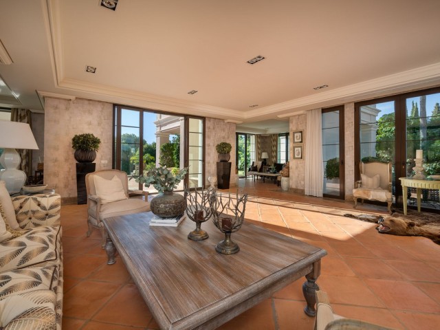 8 Schlafzimmer Villa in Guadalmina Baja