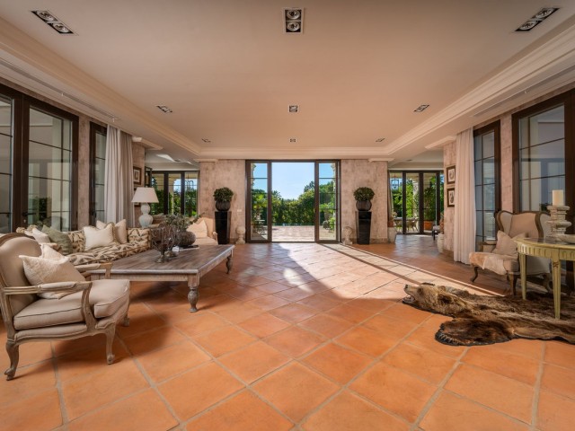 8 Schlafzimmer Villa in Guadalmina Baja